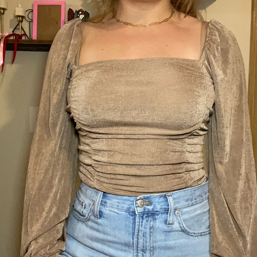 Chic Ruched Long Sleeve Bodysuit - Picture 6 of 9